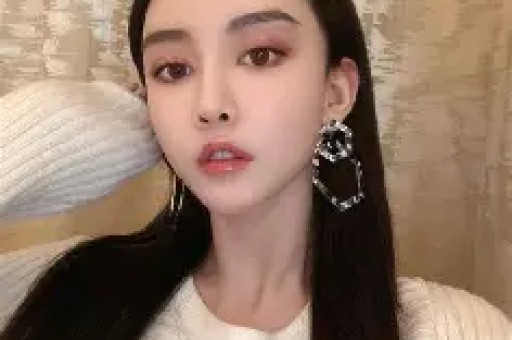 父母是清华教授因拍被前夫家暴如今再不让女儿进娱乐圈
